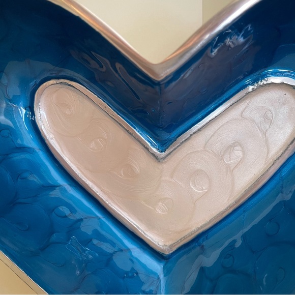 SouvNear Valentine’s Day Love Bowl Blue Heart Shaped Aluminum Serving Candy Dish - Picture 2 of 9